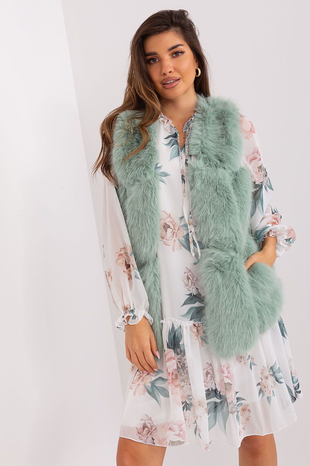  Gilet model 187532 Wool Fashion Italia 