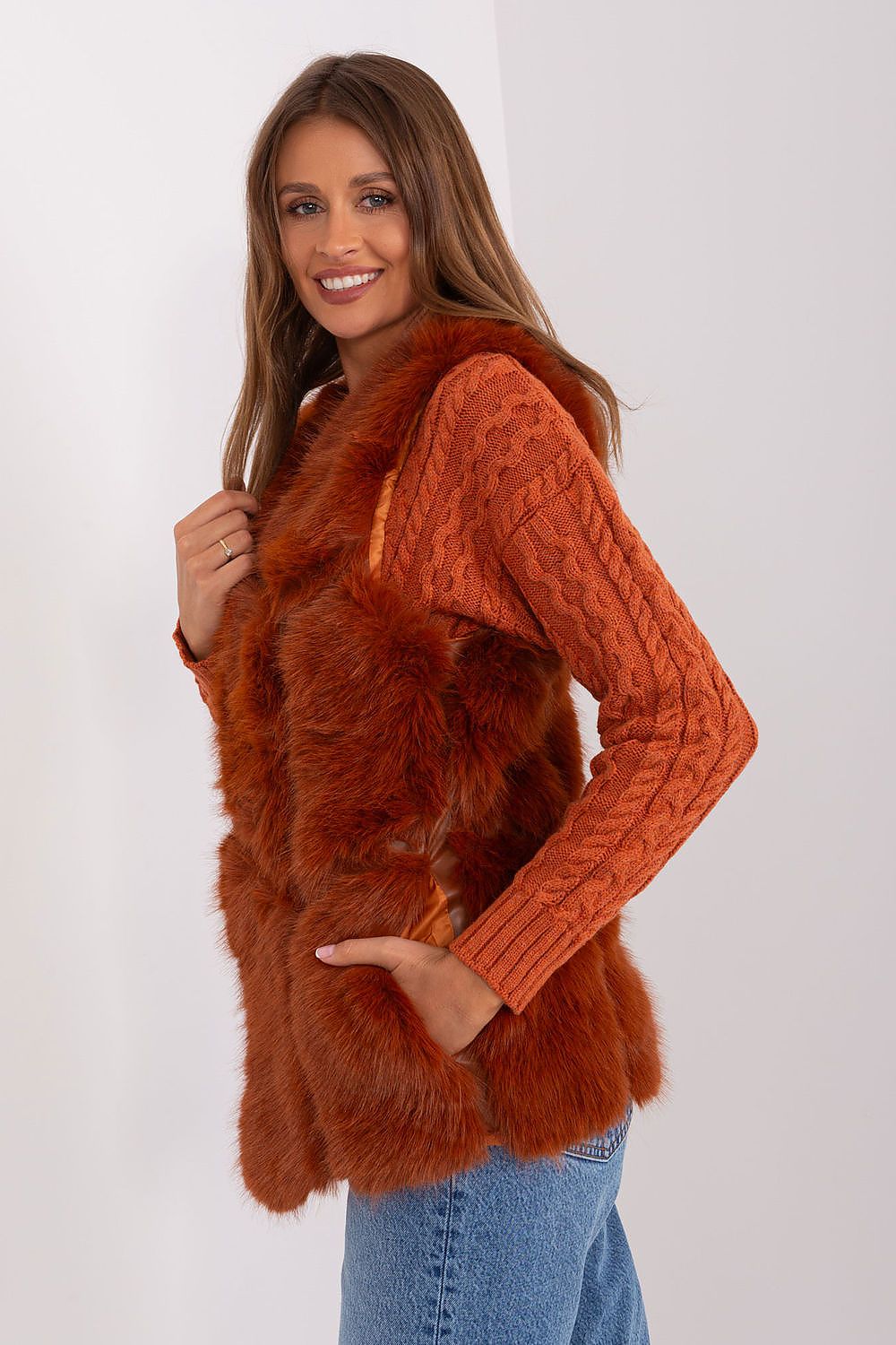  Gilet model 187535 Wool Fashion Italia 