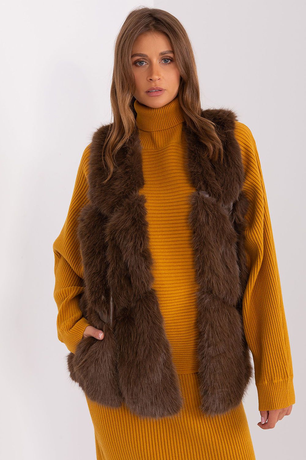  Gilet model 187536 Wool Fashion Italia 
