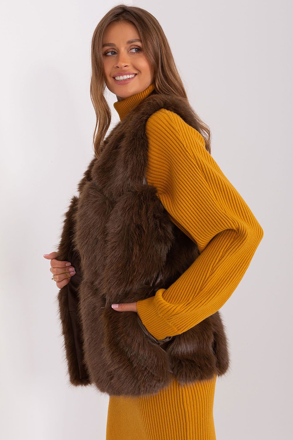  Gilet model 187536 Wool Fashion Italia 