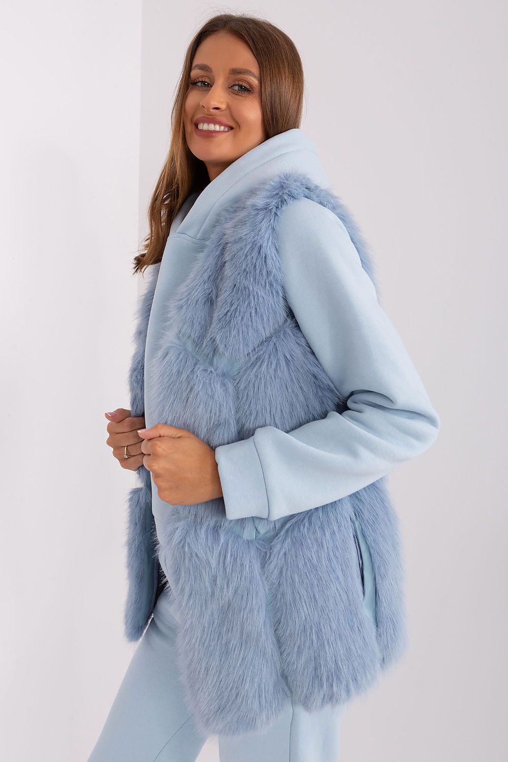  Gilet model 187537 Wool Fashion Italia 
