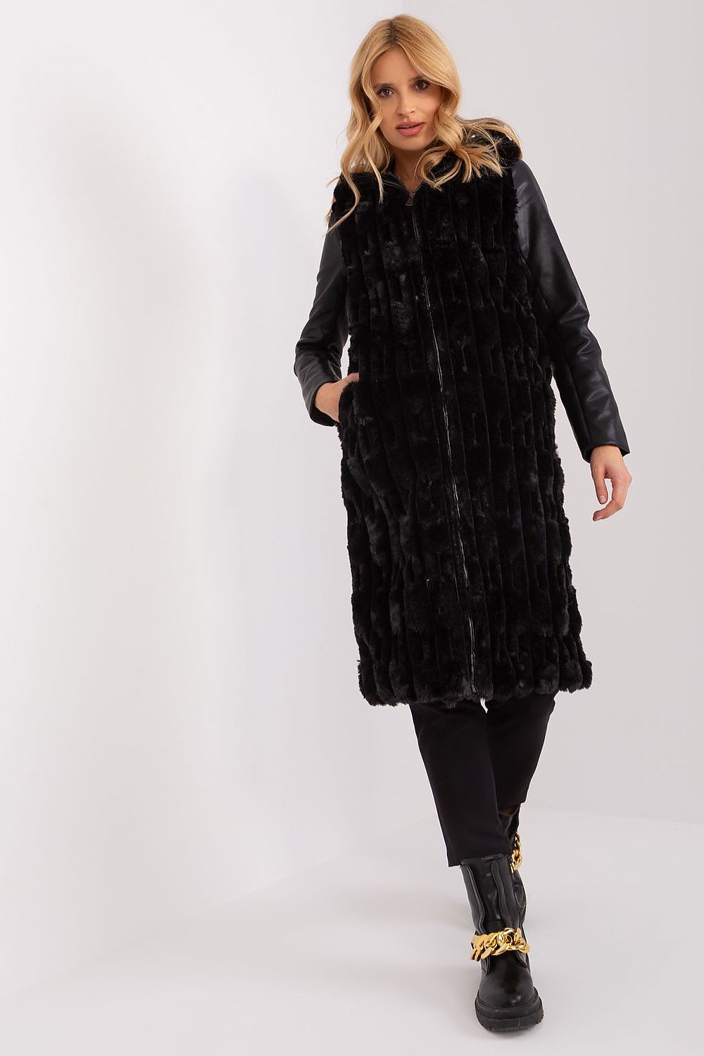  Gilet model 190866 Wool Fashion Italia 