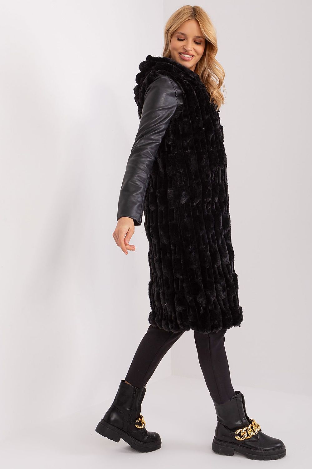  Gilet model 190866 Wool Fashion Italia 