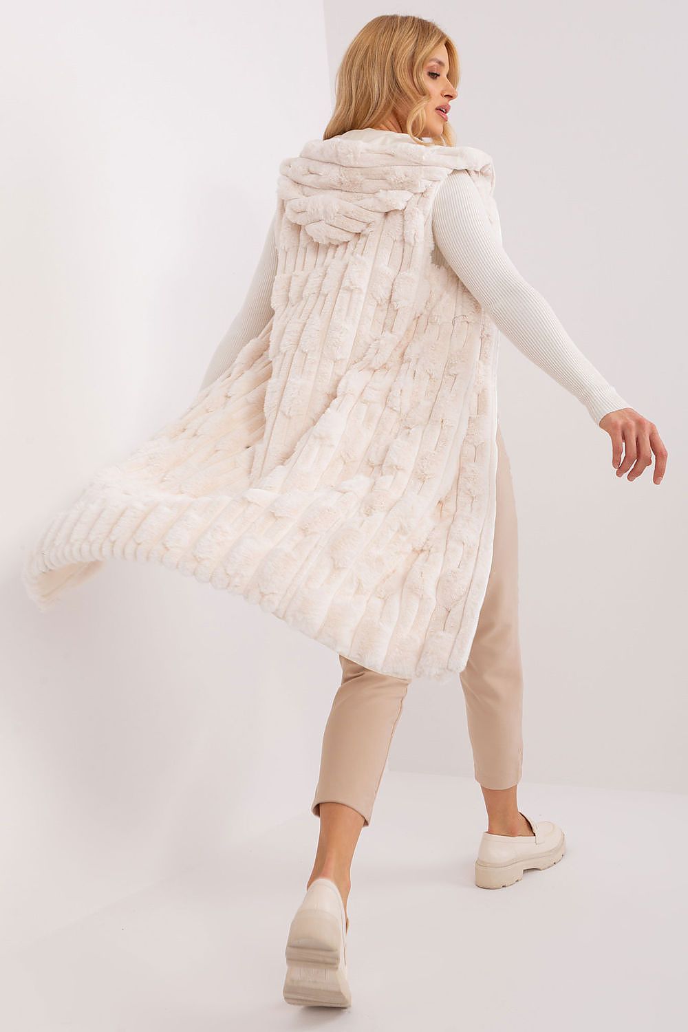  Gilet model 190867 Wool Fashion Italia 
