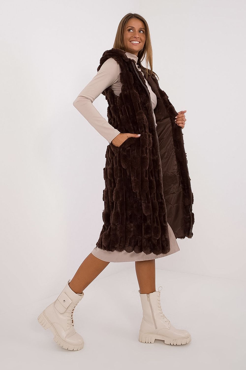  Gilet model 199773 Wool Fashion Italia 