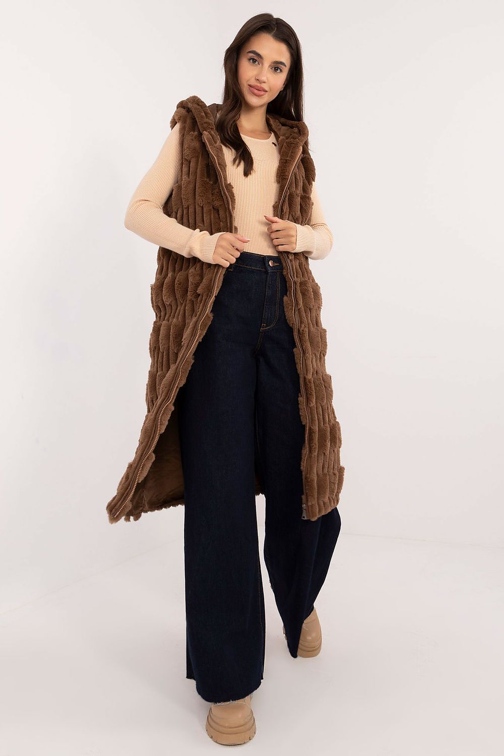  Gilet model 200522 Wool Fashion Italia 
