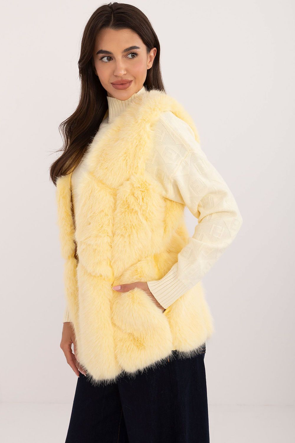  Gilet model 200536 Wool Fashion Italia 